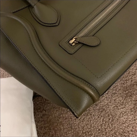 Celine pebbled leather medium tote in Khaki - Picture 3 of 8